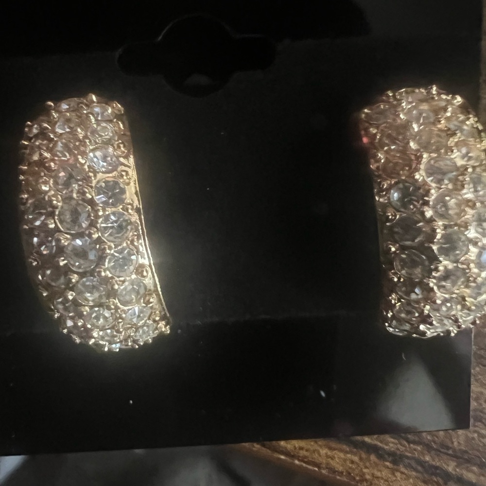 Elegant Gold Zirconia vintage earrings